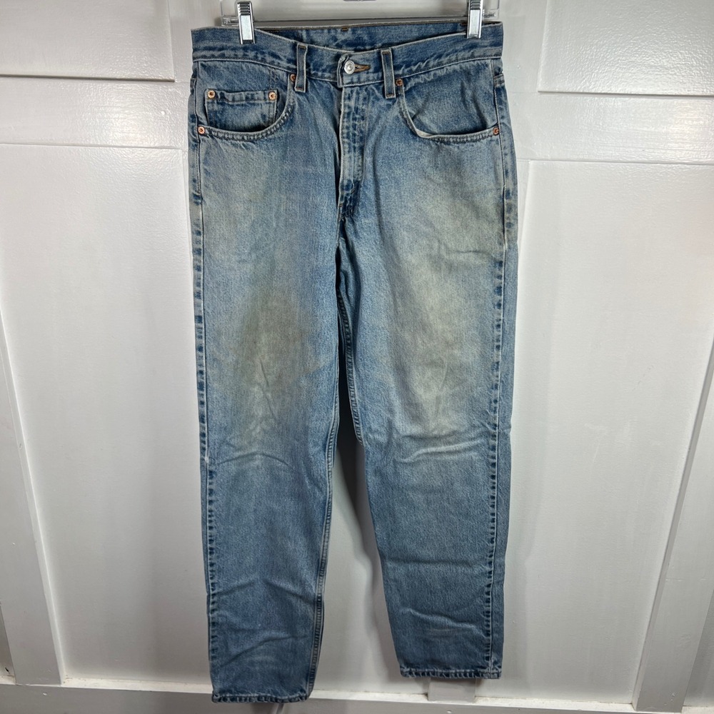Vintage Levis 550 Relaxed Fit Tapered Leg Light Wash Jeans W32 L34 2002 Y2K